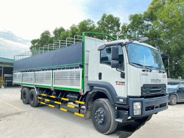 Xe Tải Isuzu FVM 1500 15 Tấn Thùng Mui Bạt 9M5